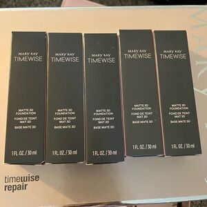 Mary Kay Matte Foundation (5 shades)